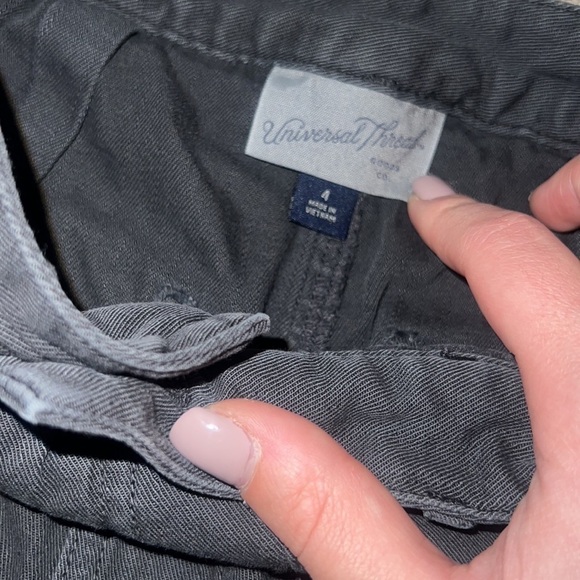 Universal Thread - charcoal high waisted shorts size 4 - Picture 2 of 4